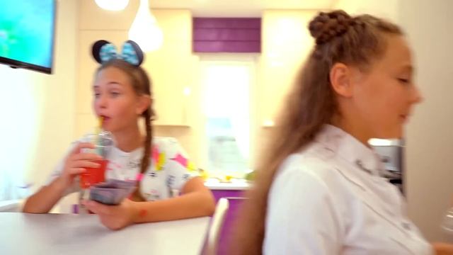 БЕЗУМНАЯ Вечеринка у Насти! смотреть онлайн