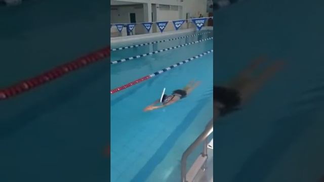 Ноги кроль с трубкой. AquaSadhana смотреть онлайн