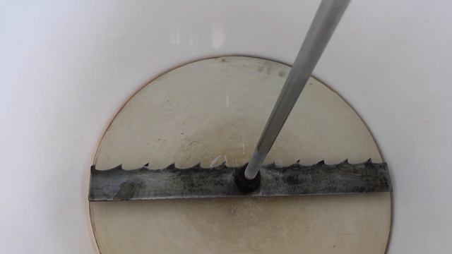 Как так? Почему нож не протирает дно ведра и не вытекает сок? ??? смотреть онлайн