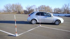 Автодром. Упражнение "параллельная парковка"