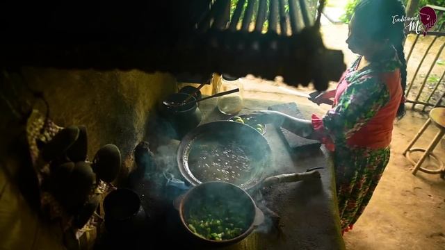 Golden Pineapples from my brother's pineapple field, time to make tasty Delicacies!| Traditional Me смотреть онлайн