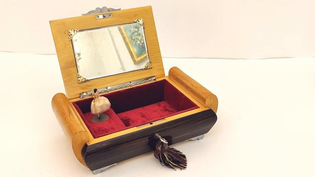 Королевская Музыкальная Шкатулка с Балериной Италия 1950-1970гг Ballerina Music Box Rare смотреть онлайн