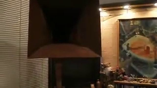Играет мой handmade gramophone ,,Не грусти,, смотреть онлайн