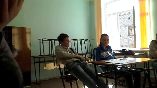 Нечем заняться на паре или Жирдяй-маг смотреть онлайн