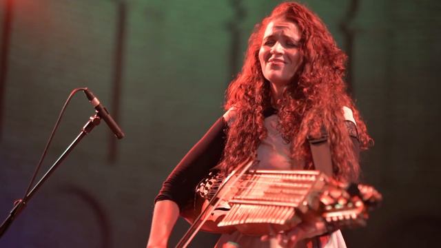 Ana Alcaide: Folía de la Primavera смотреть онлайн