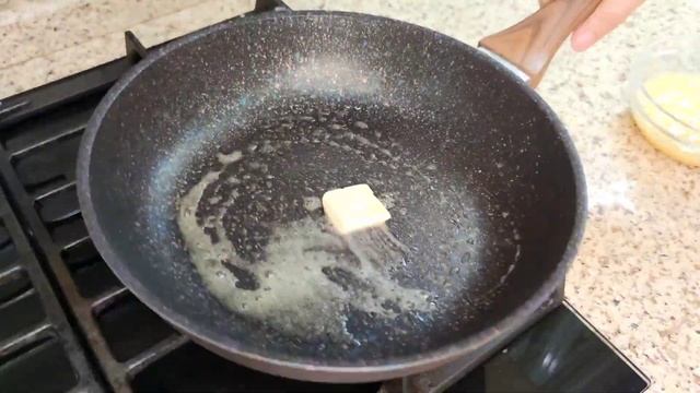 АМЕРИКАНСКИЙ ОМЛЕТ С ГРИБАМИ И СЫРОМ ! незабываемый вкус. завтрак на каждый день ! 5 минут и готово смотреть онлайн