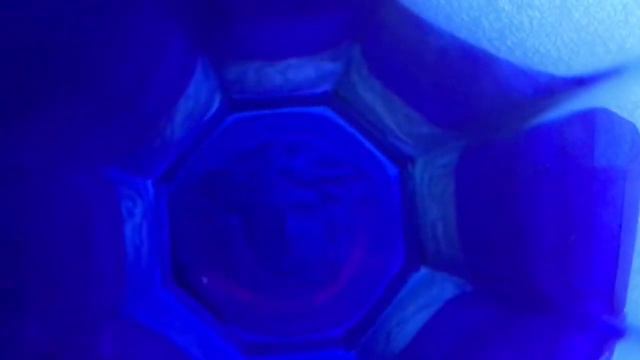 Синие бокалы от Versace, (8 штук 100 000 рублей), ЭКСКЛЮЗИВ смотреть онлайн