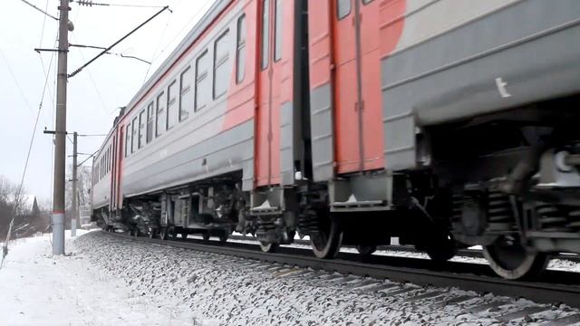 Грузовые поезда на перегоне Кожиль - Глазов Горьковской железной дороги. смотреть онлайн