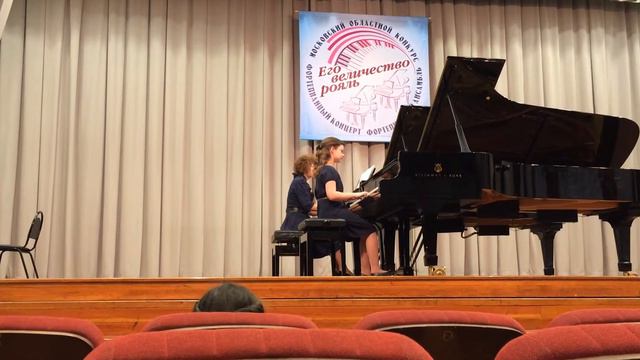 Горячева А. и Новичкова А. В. \ В.А.Моцарт. Концерт для фортепиано с оркестром. № 8. смотреть онлайн