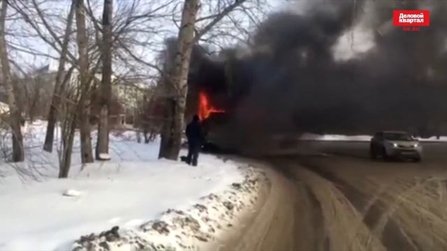 Утром 12 февраля в Академгородке загорелся автобус 31 маршрута смотреть онлайн