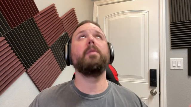 AirPods Max Review: They're Super Expensive, but ARE THEY WORTH IT? смотреть онлайн