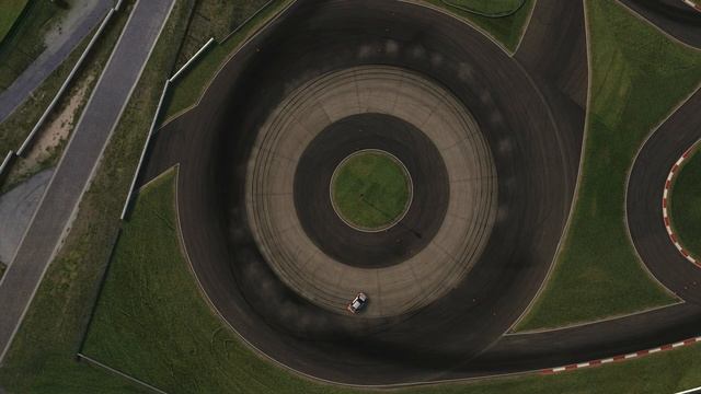 The BEST KEPT SECRET on iRacing! смотреть онлайн