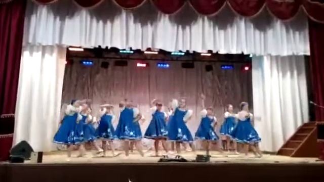 Поздравление с Днем учителя от танцевальной группы "Радуга" МБОУ "Базковская СОШ". Младшая группа. смотреть онлайн