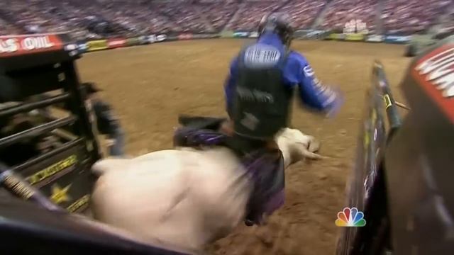 J.B. Mauney 91.5 points on Larry The Cable Guy's Git-R-Done смотреть онлайн