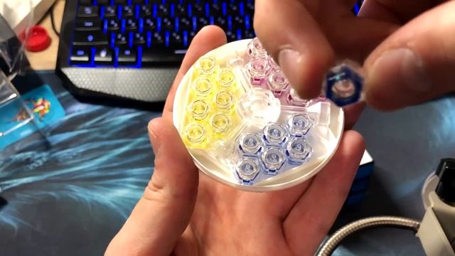 КУПИЛ САМЫЙ ДОРОГОЙ И БЫСТРЫЙ КУБИК РУБИКА В МИРЕ - GAN356 AIR SM смотреть онлайн