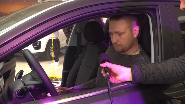 KIA Stonic смотреть онлайн