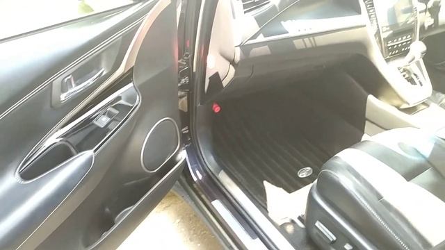 Тойота Хариер 2017 г в максимальной комплектации. оценка 3.5 бала..