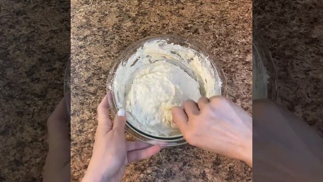 Сырники с вишневым соусом