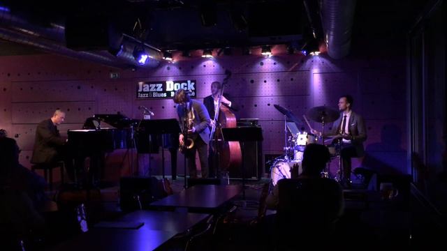 ROBERTS/BASILE/MACHA/BAROS/URBANEK - Cindy's Tune by Pepper Adams смотреть онлайн