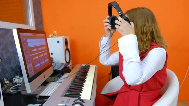 Клип в студии звукозаписи ГлавСтудия Екатеринбург! смотреть онлайн