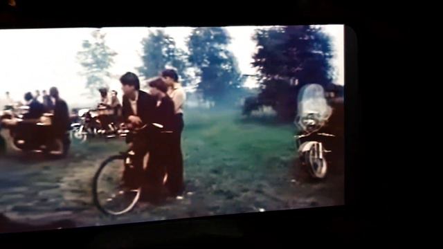 От чего ж так сердце ноет, когда возвращаешься в прошлое?😪😪😪 смотреть онлайн