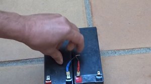 24 ВОЛЬТА ИЗ ДВУХ 12 ВОЛЬТОВЫХ БАТАРЕЙ