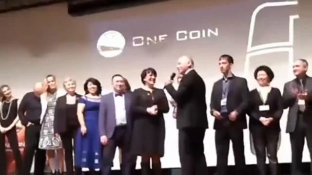 One Coin. Только безумные люди, зарабатывают безумные деньги! смотреть онлайн