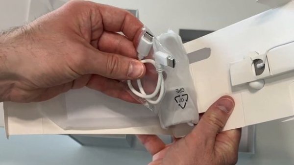 Insta360 Flow CREATOR KIT – Лучший стабилизатор? Распаковка