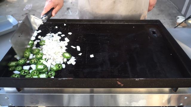Could THIS be the BEST WAY to make TACOS?! смотреть онлайн