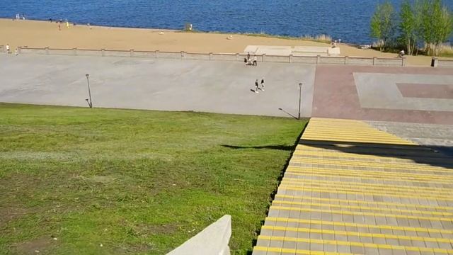 Магнитогорск, аллея славы у Вечного огня, монумент Тыл-Фронту, река Урал (08.05.2020) смотреть онлайн