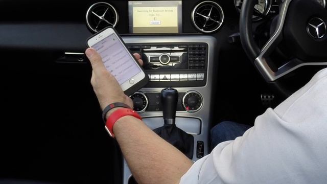 How to pair your mobile phone to the bluetooth system in a Mercedes Benz Slk смотреть онлайн