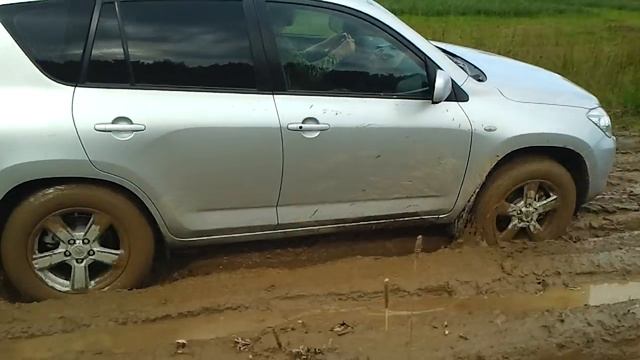 Toyota Rav4. Offroad