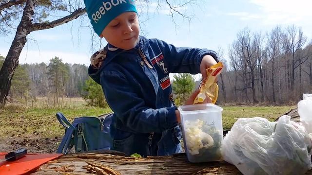 Лесной салат из сныти, медуницы, мать-и-мачехи смотреть онлайн