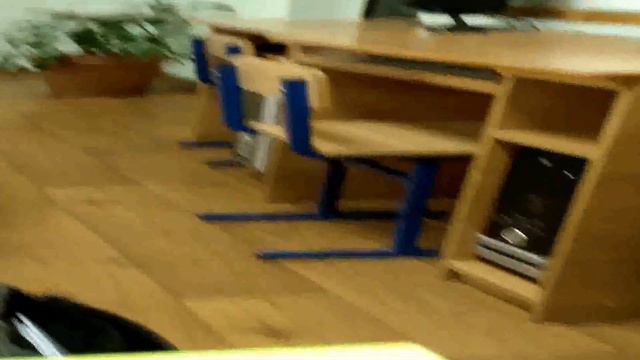 Наш сумасшедший класс во время урока смотреть онлайн