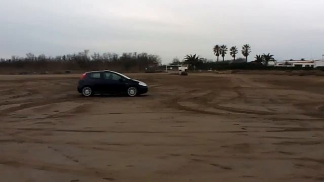 Fiat Grande Punto 1.9 multijet 130cv Sport смотреть онлайн