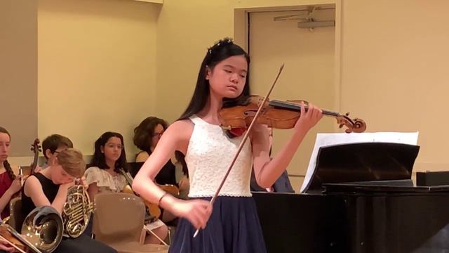 Tiffany Tsui age 12 plays Bruch concerto 1st movement смотреть онлайн