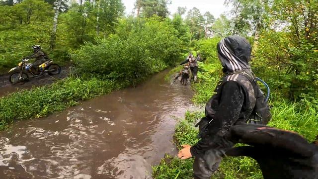 Грязные Эндуро покатушки на Китайцах | Авантис выживает | Утопили мотоцикл смотреть онлайн