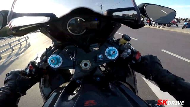 Мотоциклисты жгут Yamaha R1 Suzuki Gsx-r Crazy Dance Moscow смотреть онлайн