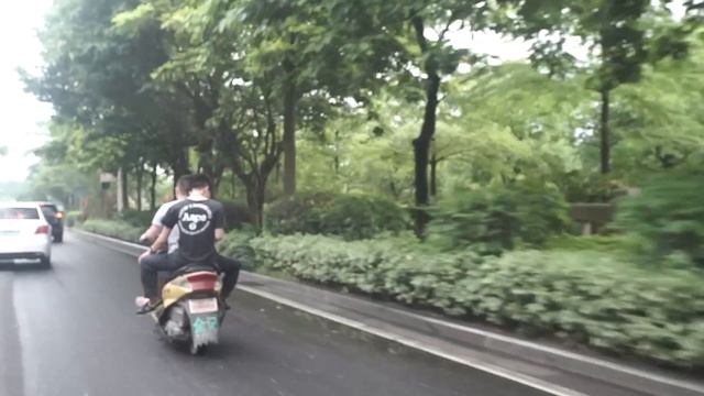 Рынок автозапчастей в Китае, ищем запчасти на BMW E38