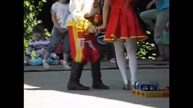 что они вытворяют смотреть онлайн