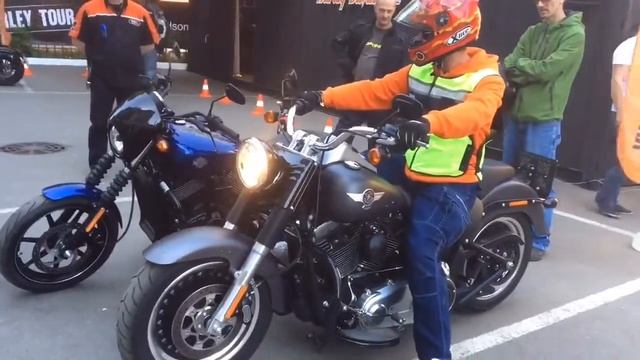 Harley-Davidson FAT BOY Тест-райд мотоцикла смотреть онлайн