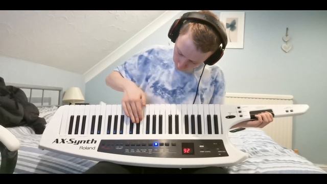 Theres A Light That Never Goes Out - The Smiths - Roland AX Synth Bass Cover смотреть онлайн