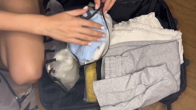 Влог🙀// Собираю чемодан в лагерь⛺️// Что я беру с собой в лагерь?💓// Покупаю еду в лагерь🥨🍓🍎 смотреть онлайн