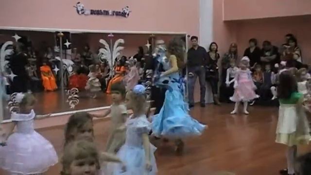 Танцбург. Русский Вальс смотреть онлайн