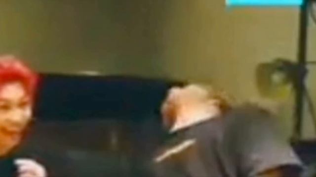 Stray Kids acting questionable for 14 long minutes смотреть онлайн