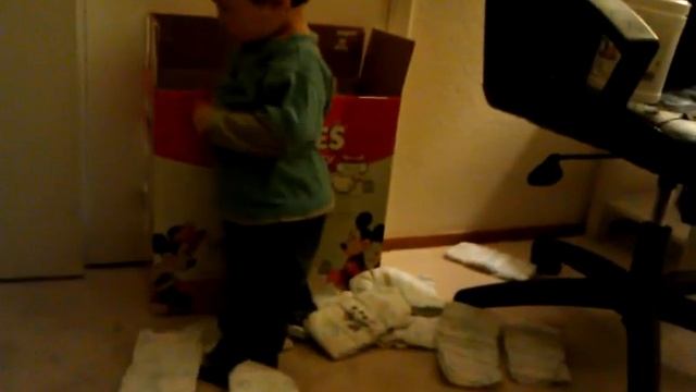 Peter and Huggies смотреть онлайн