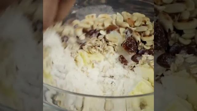 Как Приготовить Очень Вкусное Овсяное Печенье с Арахисом и Изюмом! Готовим за 1 Минуту! смотреть онлайн