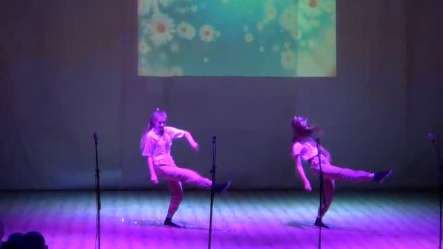 танец"Незабудка"исп.Чернухина Дарья и Бычкова Анна 5.07.2019 смотреть онлайн