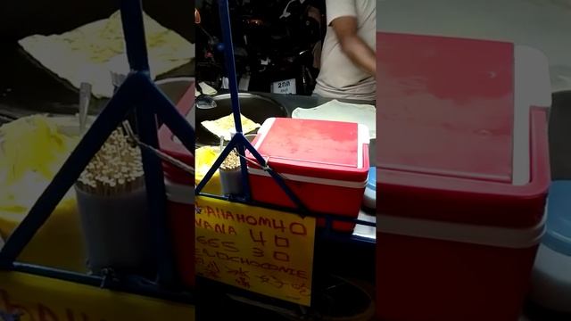 Таиланд, Паттайя, ноябрь 2019. Как готовятся самые знаменитые тайские блинчики. Цена 40 бат. смотреть онлайн