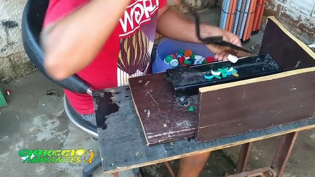 O que fazer com tampinhas de garrafas pet ? смотреть онлайн